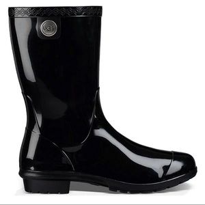 NWOT - UGG® Sienna Rubber Shearling Lined Glossed Waterproof Rain Boots